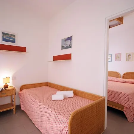 Aparthotel Sud Est 2*