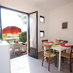 Sud Est Lejlighedshotel